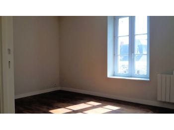Location à GUICHEN 35380 - 81m² à 660 € - vue 1
