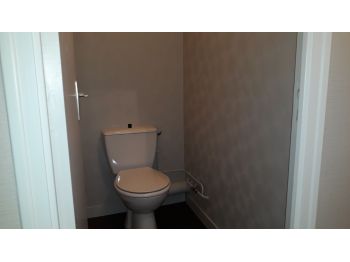 Location à GUICHEN 35380 - 81m² à 660 € - vue 5