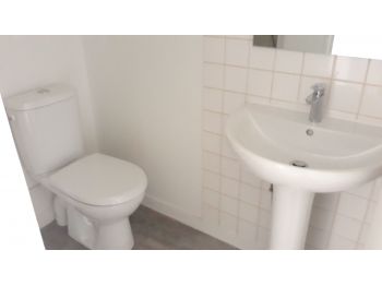 Location à GUICHEN (35580) - 30m² à 360 € - vue 2