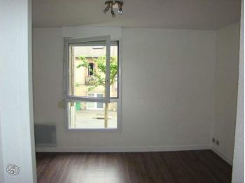 Location à Rennes (35000) - 18m² à 435 € - vue 2