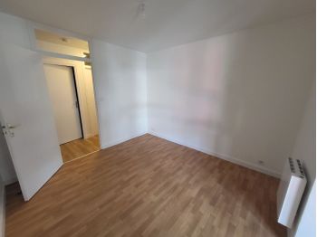 Location à GUICHEN - 66m² à 620 € - vue 2