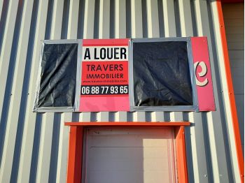 Vente à Cesson Sevigne - 400m² à 2250 € HNI