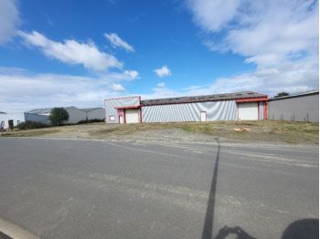 Location à SAINT AUBIN DU CORMIER - 780m² à 1600 € CC - vue 5