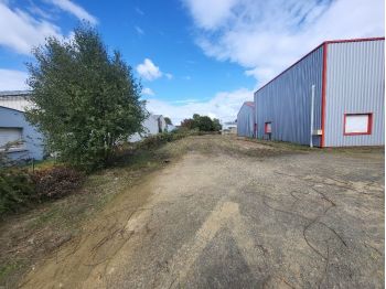 Location à SAINT AUBIN DU CORMIER - 780m² à 1600 € - vue 6