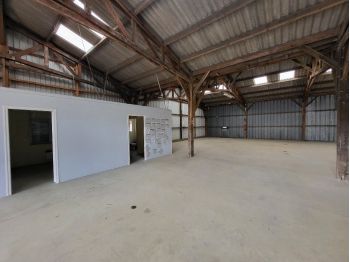 Location à SAINT AUBIN DU CORMIER - 780m² à 1600 € - vue 7