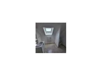Location à MAEN ROCH - 53m² à 600 € - vue 2