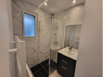 Location à TALENSAC - 75m² à 900 € - vue 10