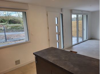 Location à TALENSAC - 75m² à 900 € - vue 4