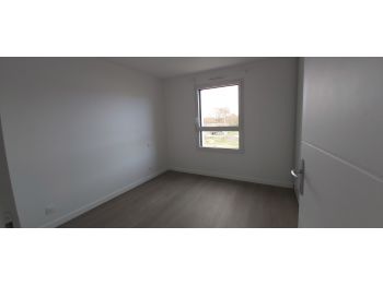 Location à ORGERES - 135m² à 1190 € - vue 10