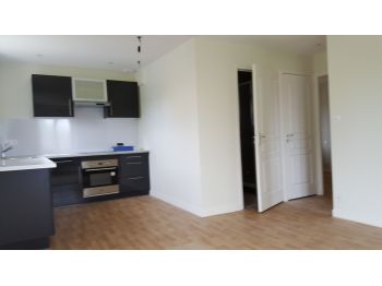 Location à SAINT BRICE EN COGLES (35460) - 44m² à 520 € - vue 1
